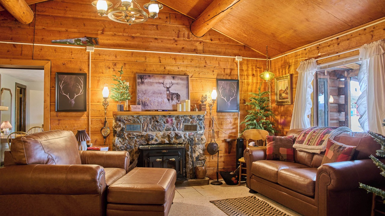 Photo of Bedroom in Alpine Village