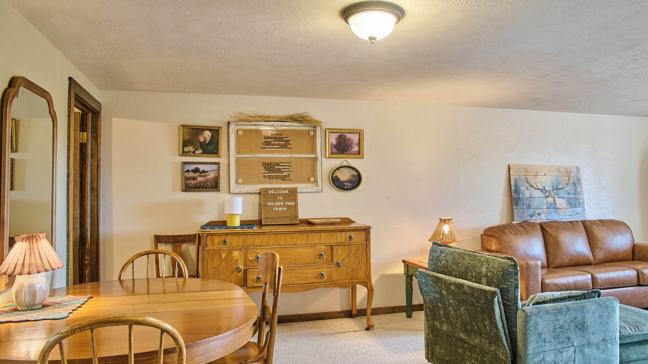 Photo of Livingroom in Alpine Village