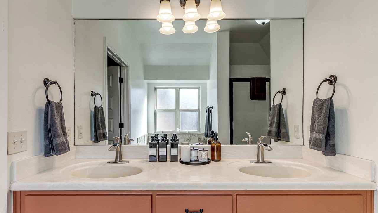 Photo of Bathroom in Central Oklahoma City