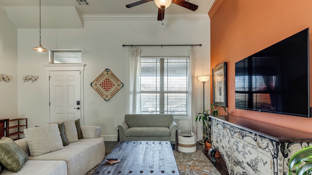 Photo of Livingroom in Central Oklahoma City