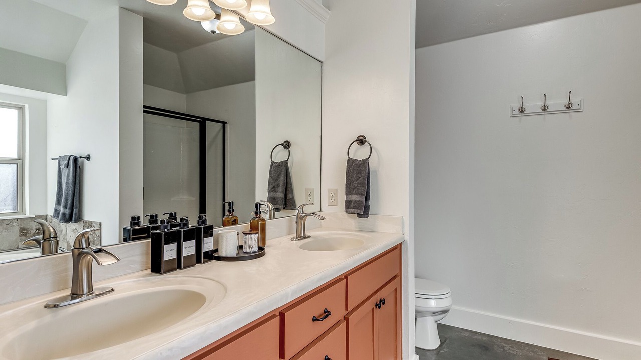 Photo of Bathroom in Central Oklahoma City