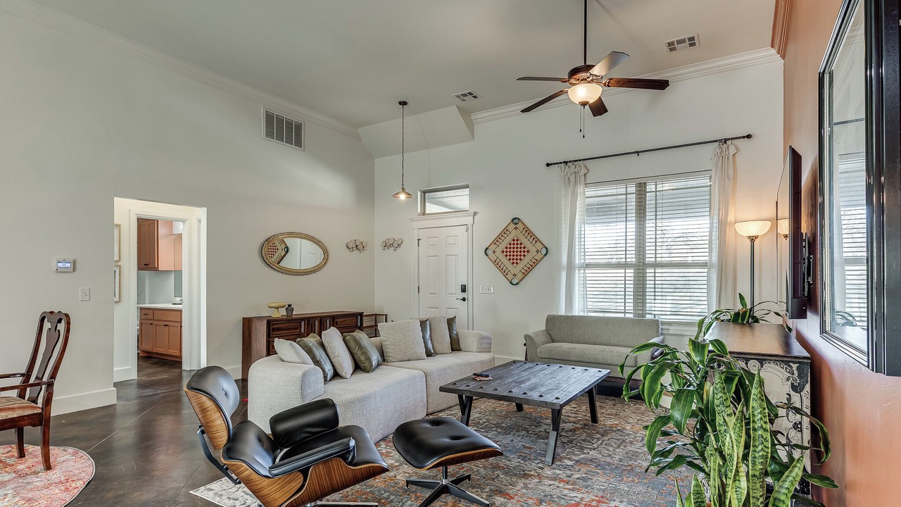 Photo of Livingroom in Central Oklahoma City