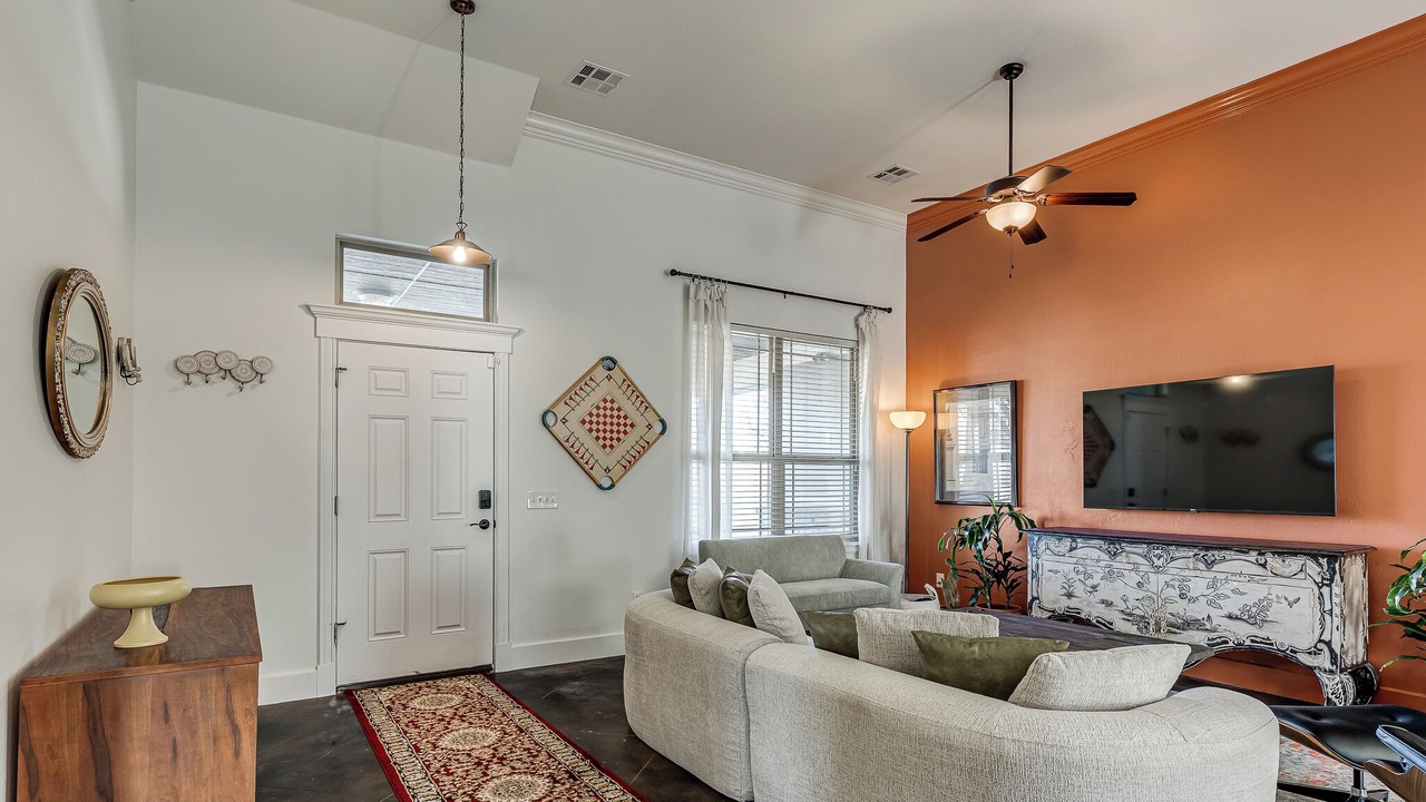 Photo of Livingroom in Central Oklahoma City