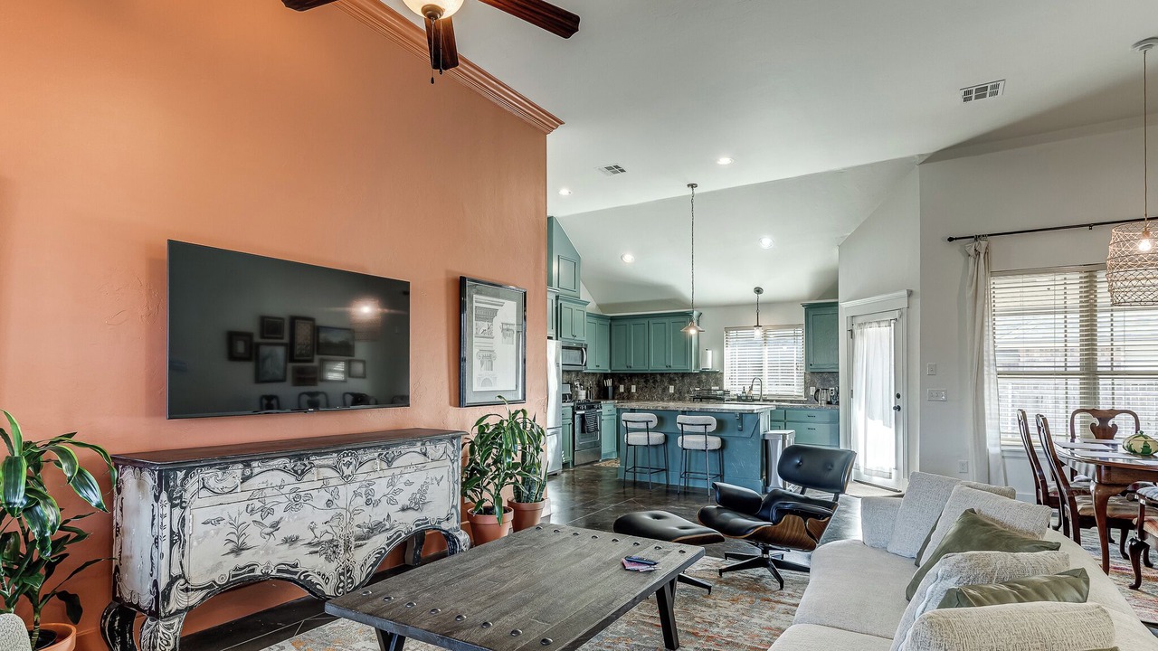 Photo of Livingroom in Central Oklahoma City