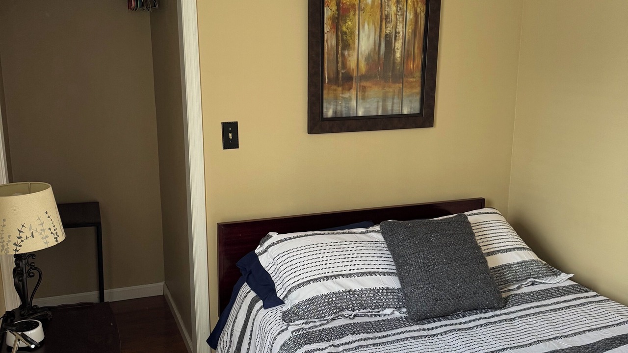 Photo of Bedroom in Butztown