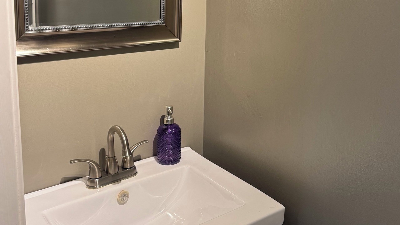 Photo of Bathroom in Butztown