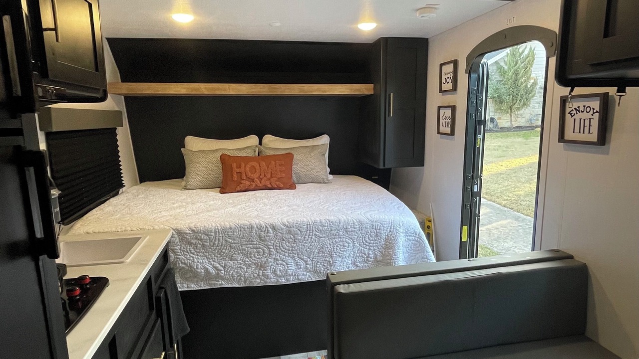 Photo of Bedroom in Surfside Beach