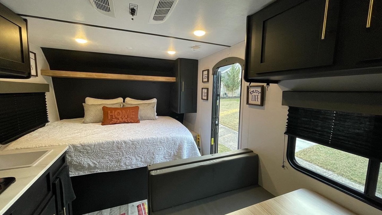 Photo of Bedroom in Surfside Beach