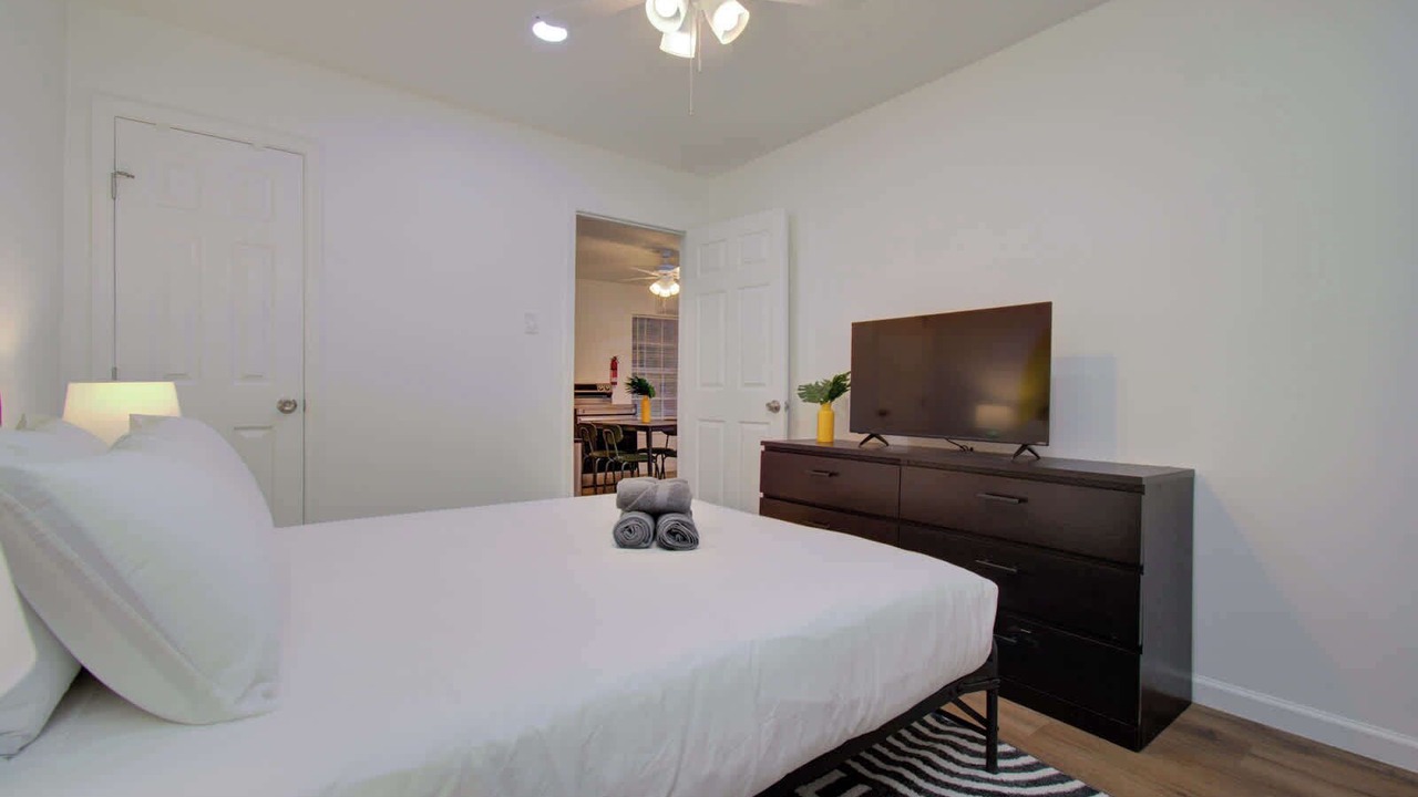 Photo of Bedroom in Greater East End
