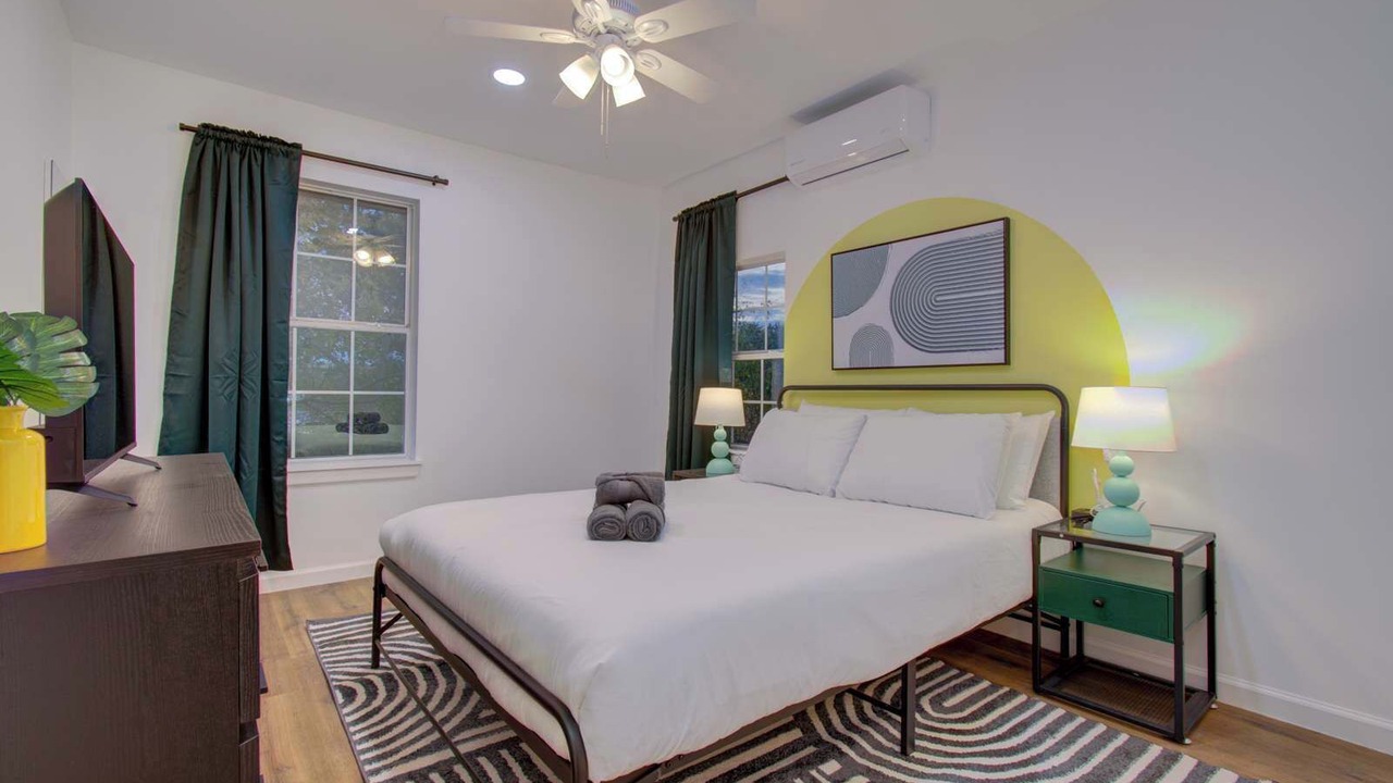 Photo of Bedroom in Greater East End