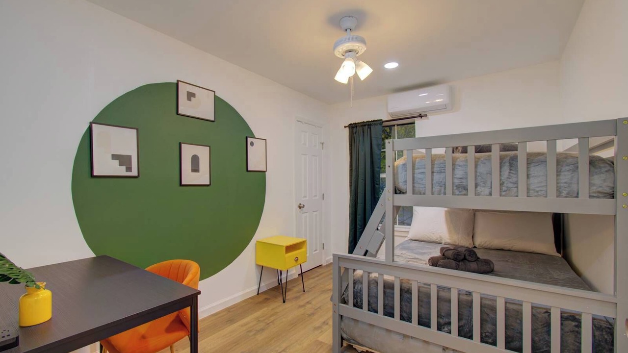 Photo of Bedroom in Greater East End