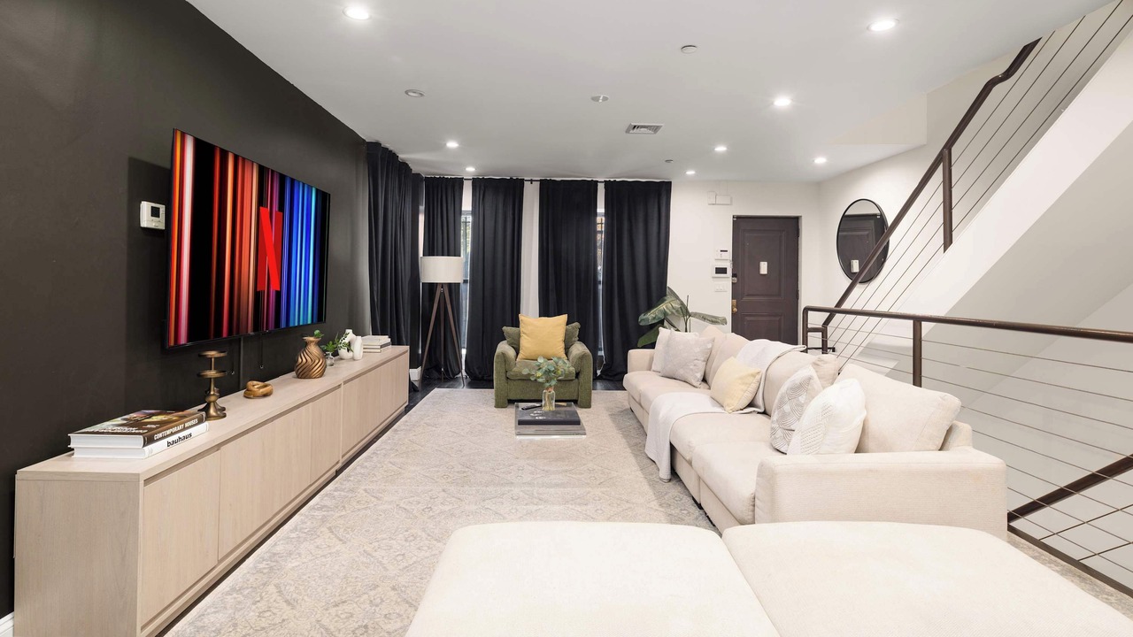 Photo of Livingroom in East Harlem