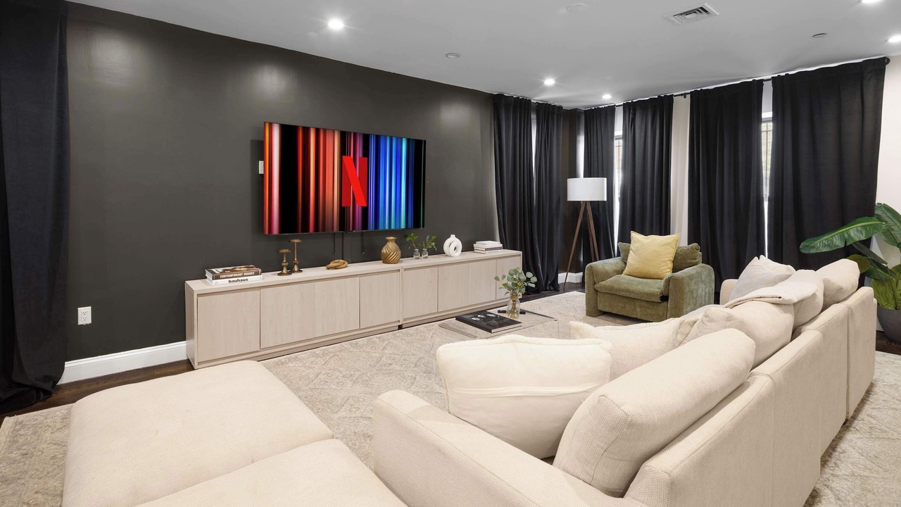 Photo of Livingroom in East Harlem