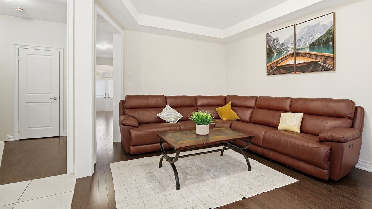 Photo of Livingroom in Brampton