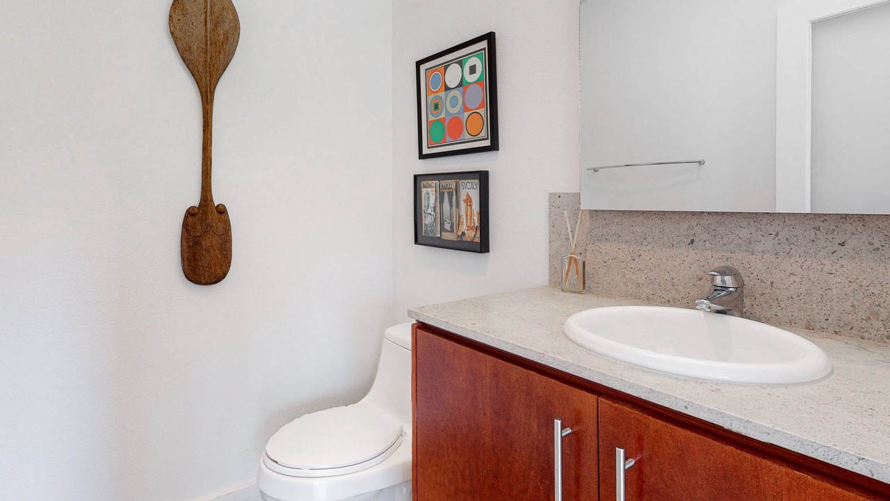 Photo of Bathroom in Canyon Corridor