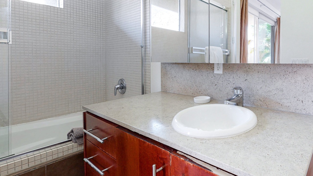 Photo of Bathroom in Canyon Corridor