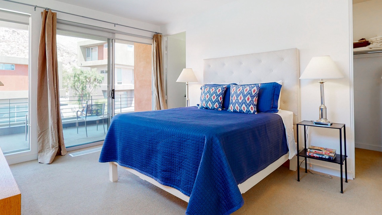 Photo of Bedroom in Canyon Corridor