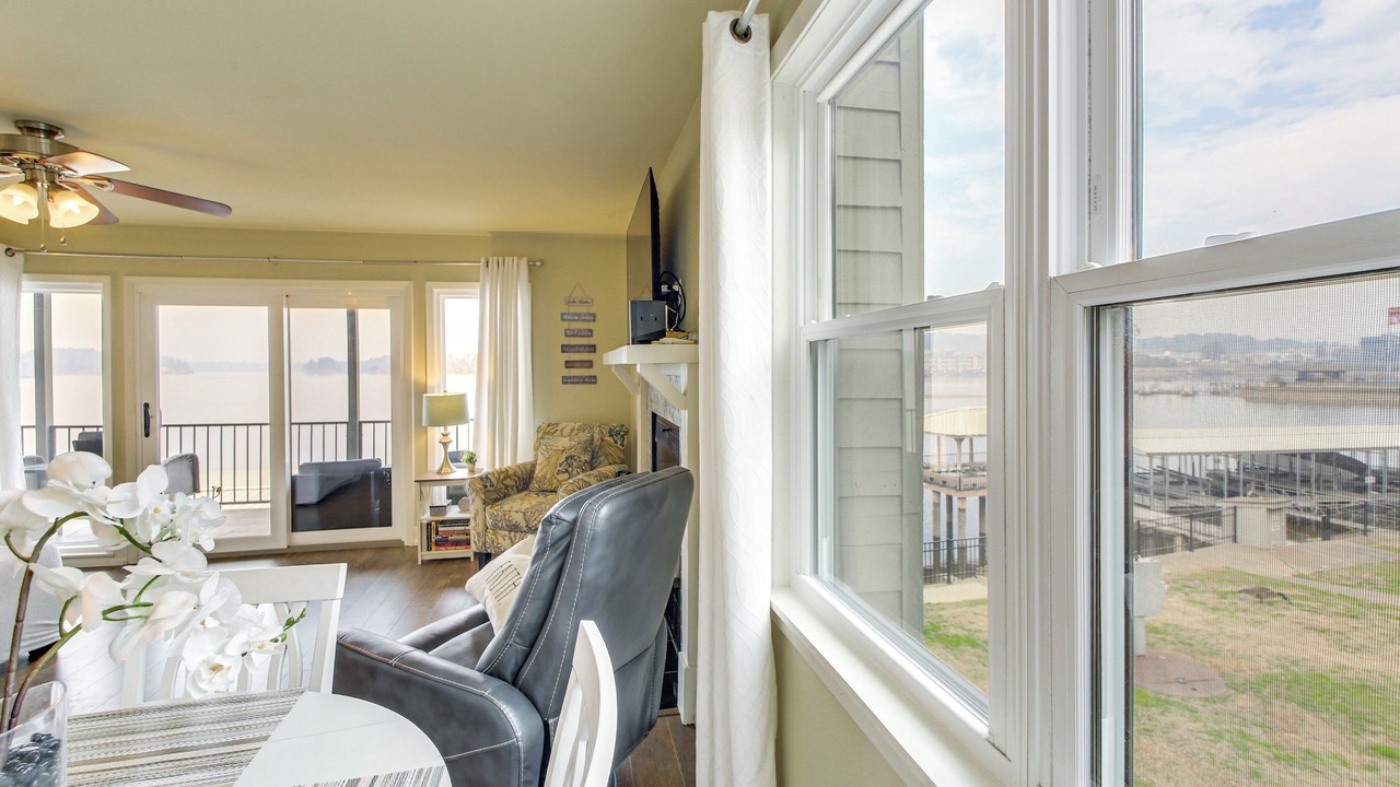 Photo of Livingroom in Lake Hamilton