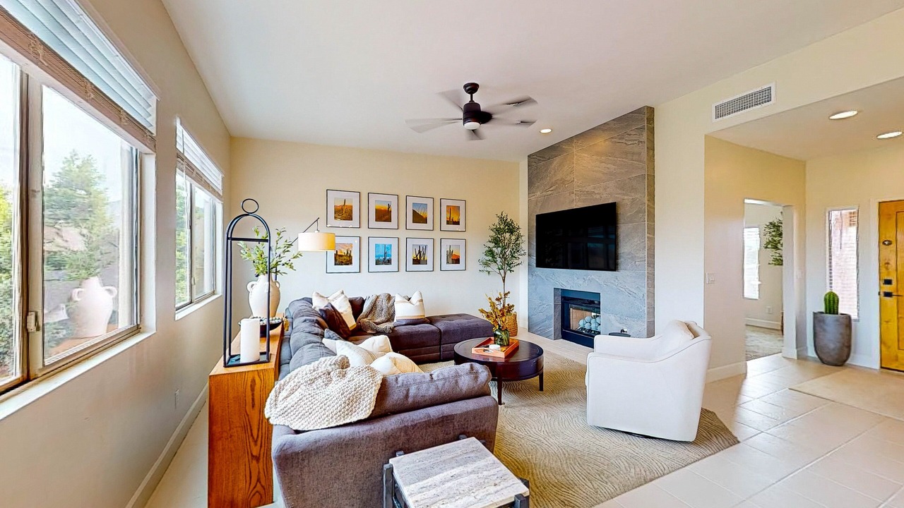 Photo of Livingroom in Oro Valley