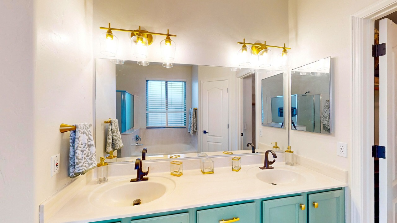 Photo of Bathroom in Oro Valley