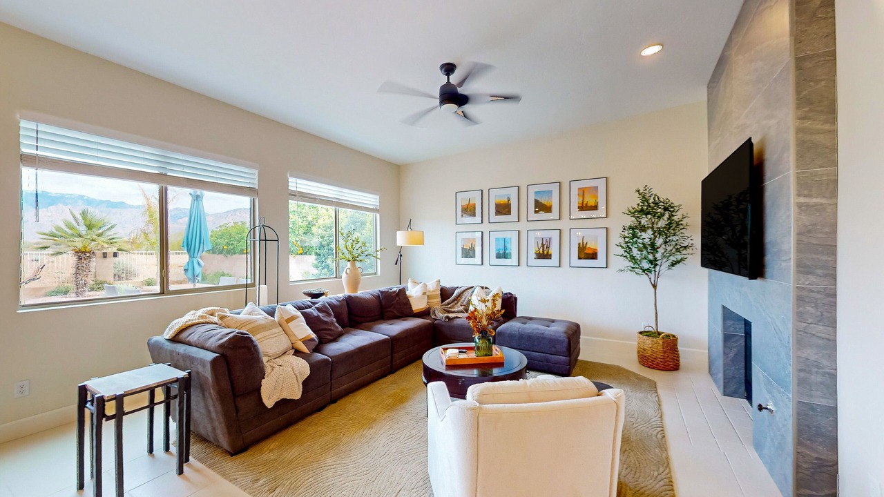 Photo of Livingroom in Oro Valley