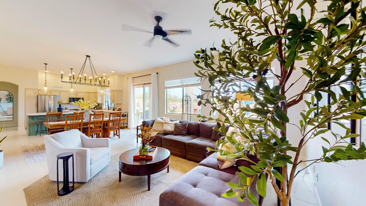 Photo of Livingroom in Oro Valley