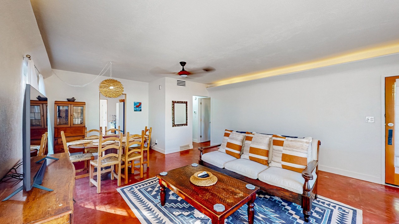 Photo of Livingroom in Sam Hughes