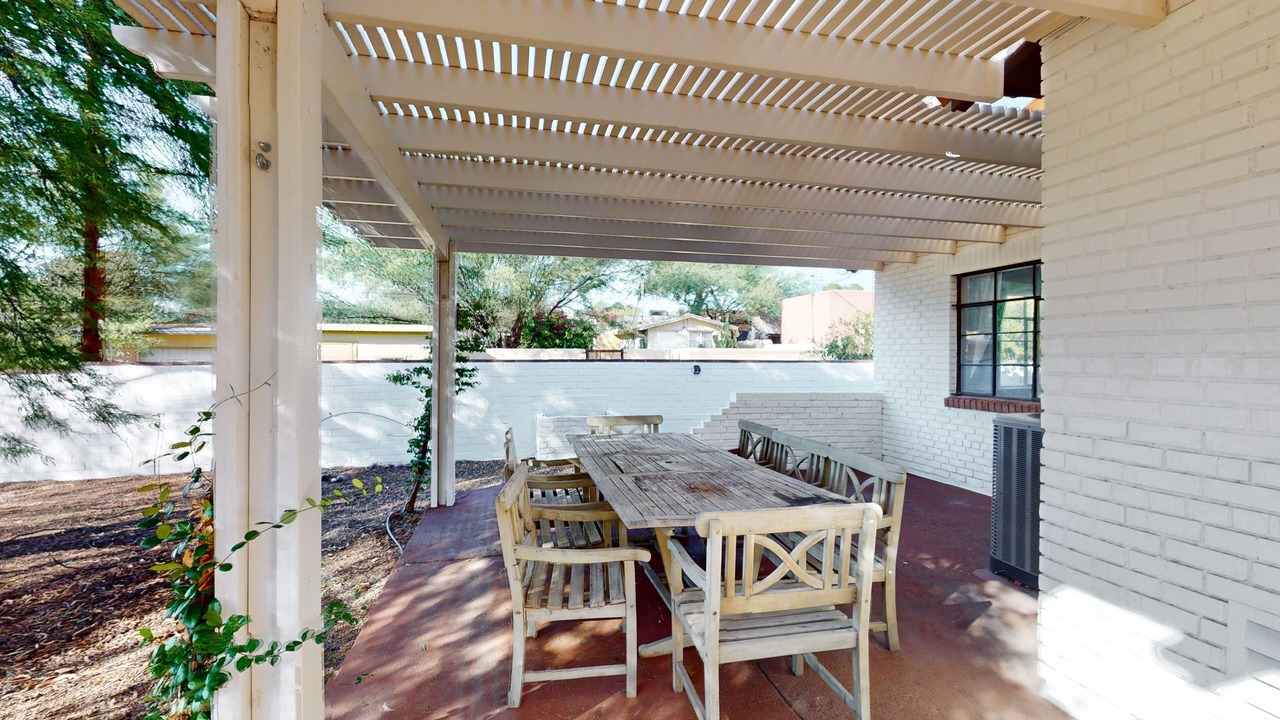 Photo of Outdoor in Sam Hughes