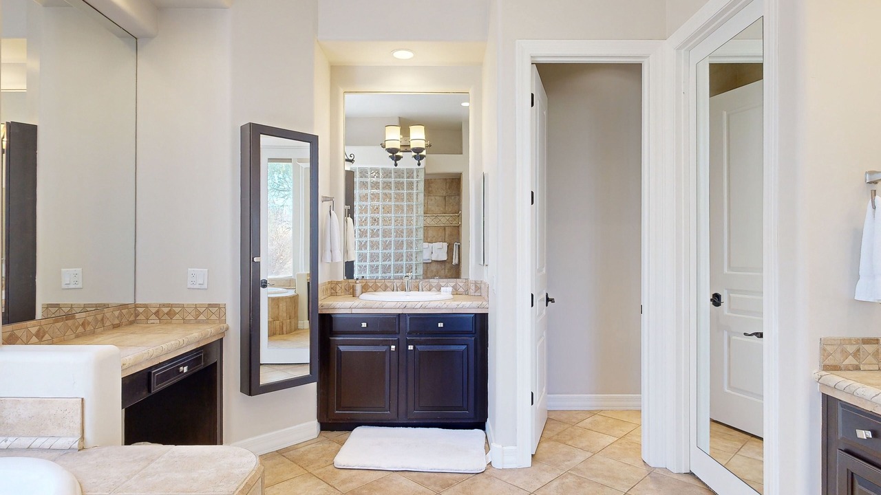 Photo of Bathroom in Black Mountain Shadows