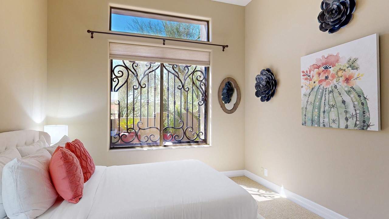 Photo of Bedroom in Black Mountain Shadows