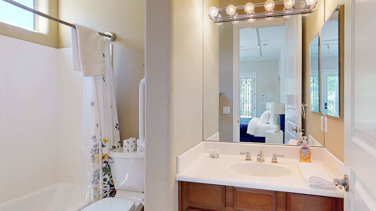 Photo of Bathroom in Black Mountain Shadows
