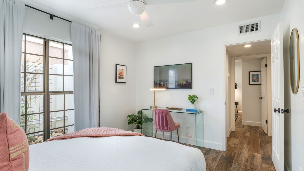 Photo of Bedroom in Continental Foothills