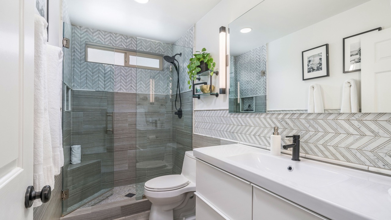 Photo of Bathroom in Continental Foothills