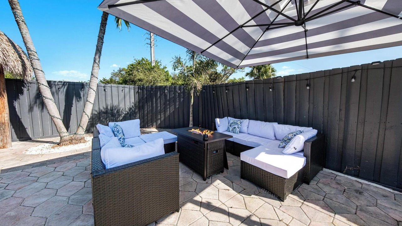 Photo of Patio Balcony in Hollywood Hills