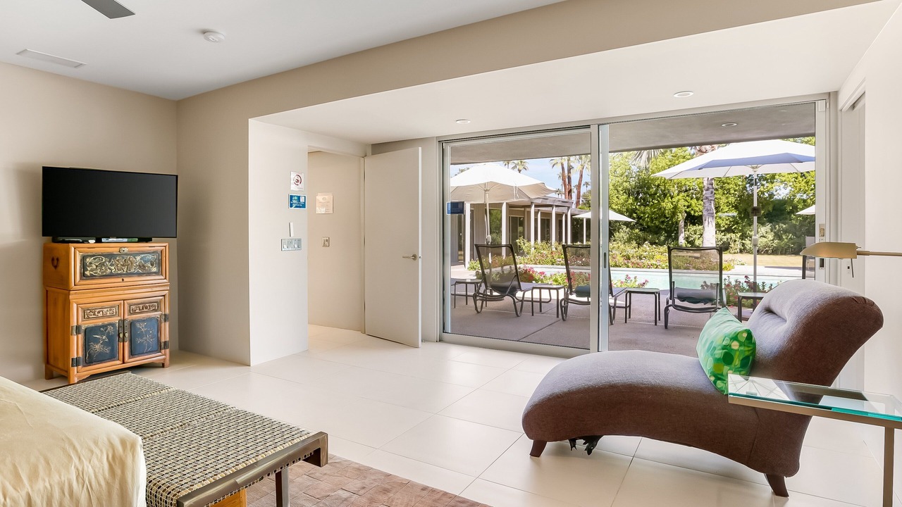 Photo of Livingroom in Deepwell Estates