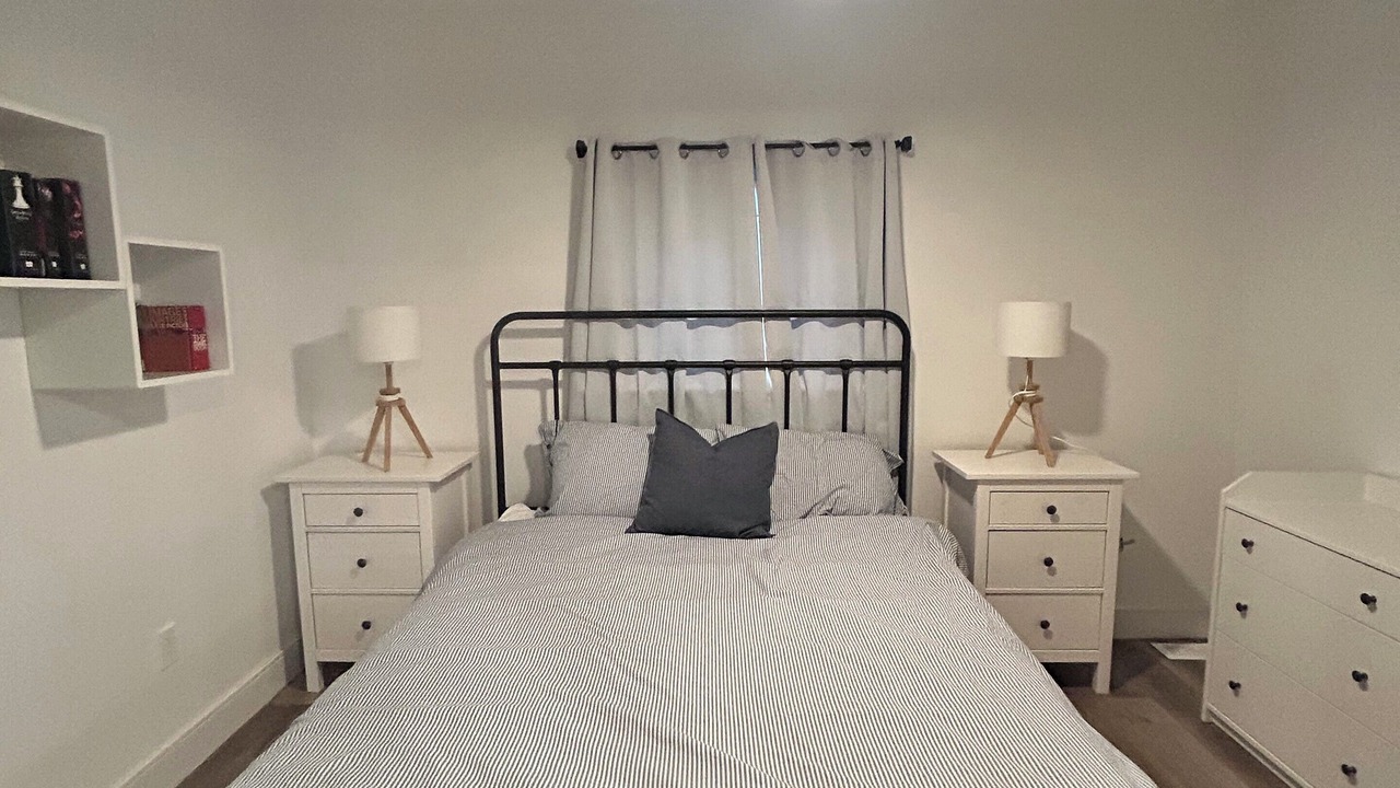Photo of Bedroom in Kincardine