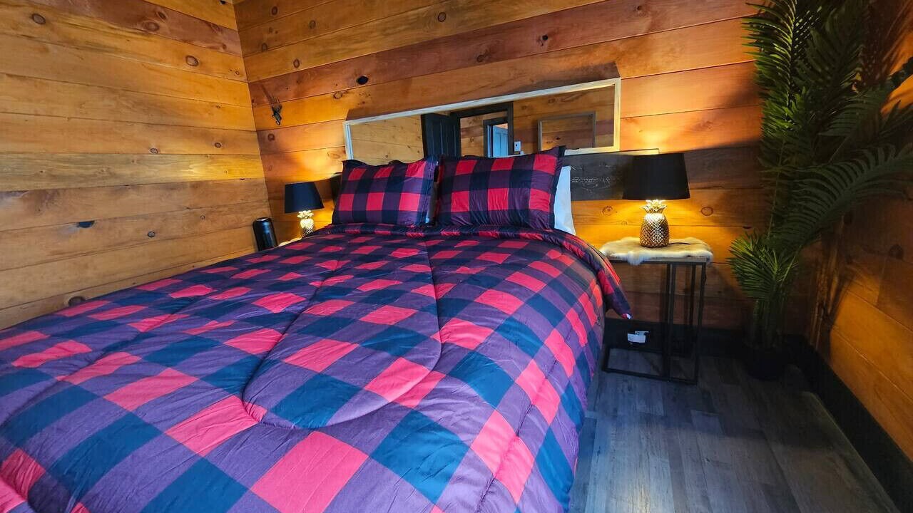 Photo of Bedroom in Montebello