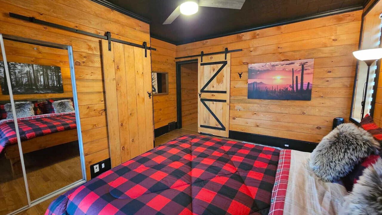 Photo of Bedroom in Montebello