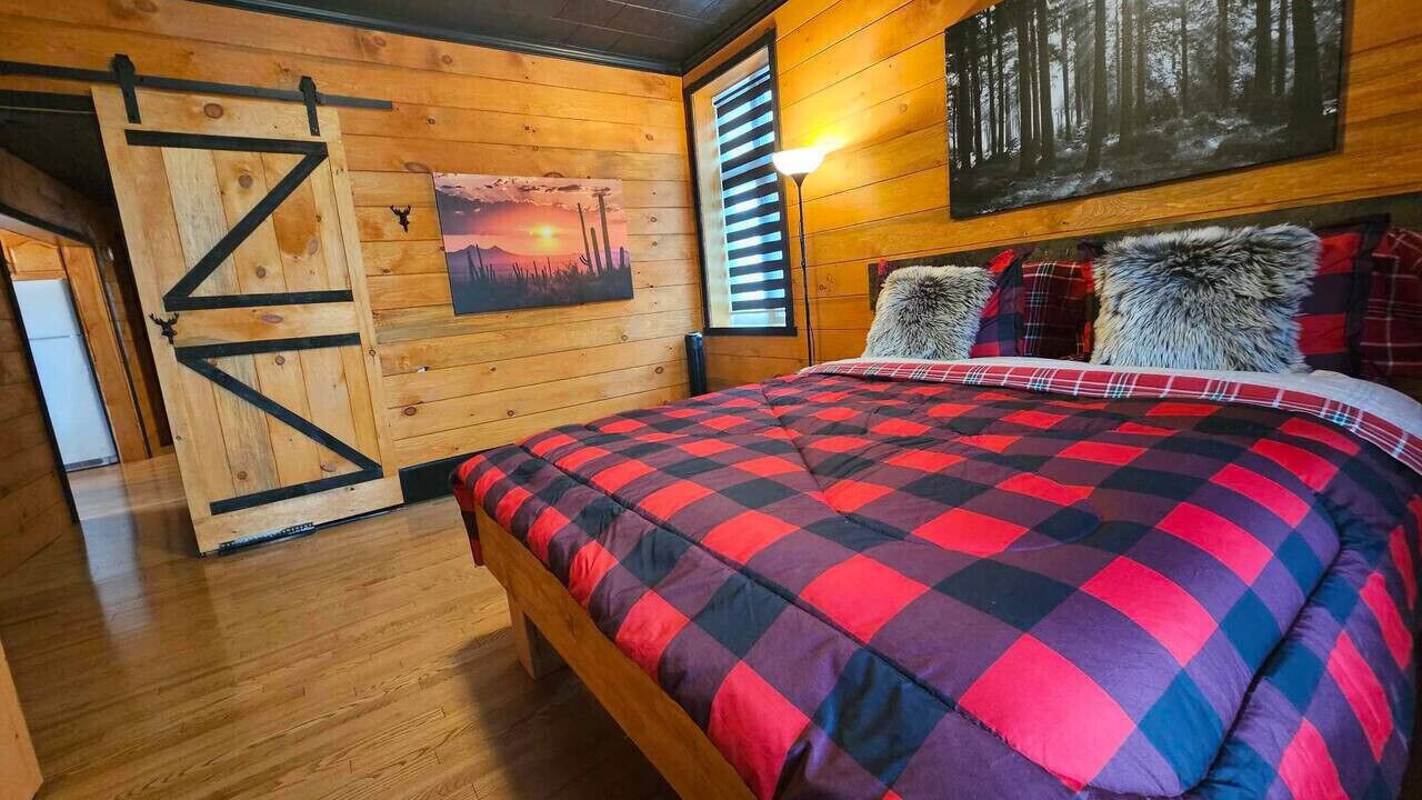Photo of Bedroom in Montebello