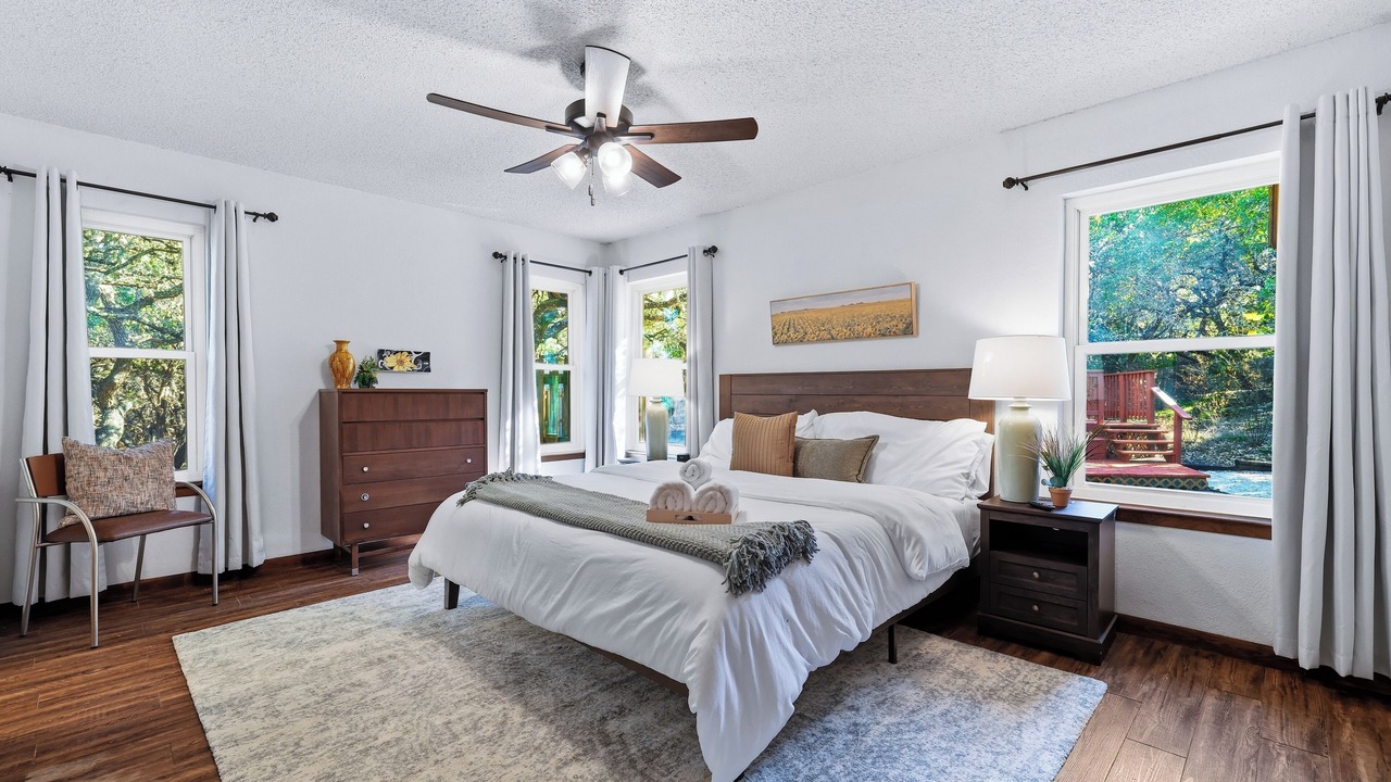 Photo of Bedroom in Scenic Oaks