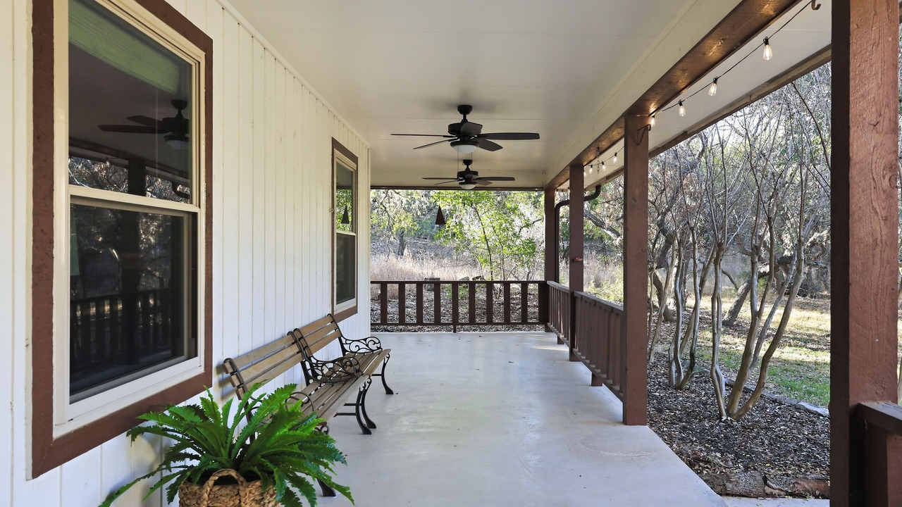 Photo of Patio Balcony in Scenic Oaks