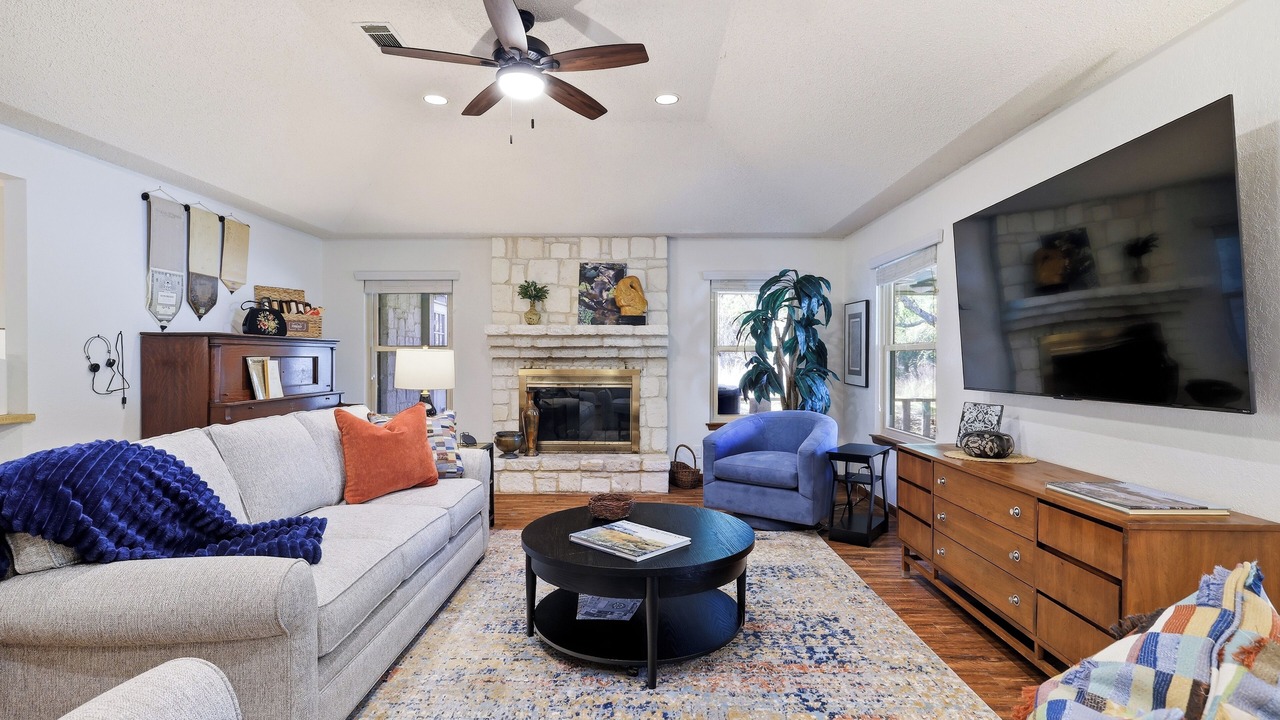 Photo of Livingroom in Scenic Oaks