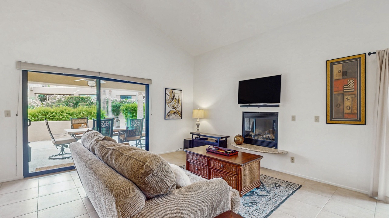 Photo of Livingroom in Palm Desert