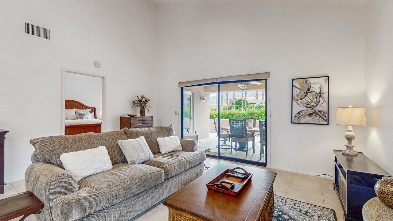 Photo of Livingroom in Palm Desert