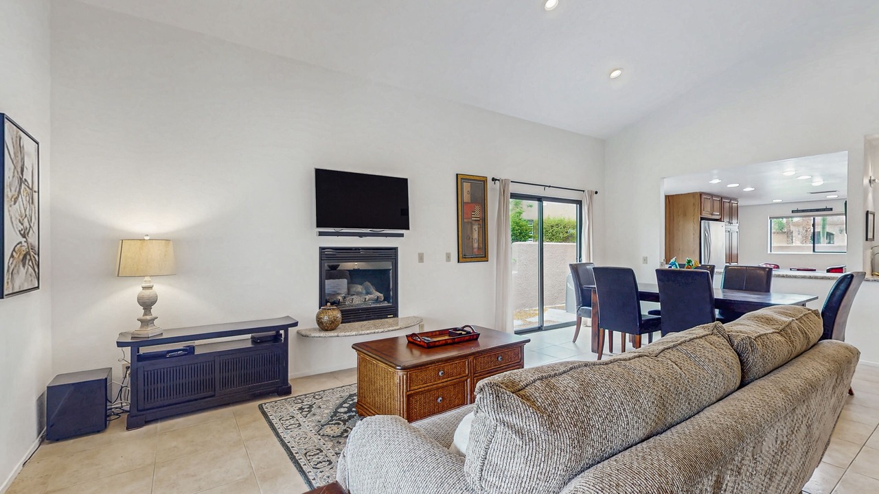 Photo of Livingroom in Palm Desert