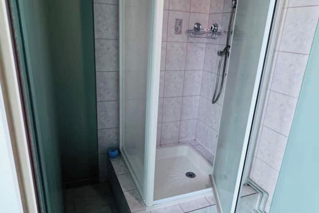 Photo of Bathroom in Communay