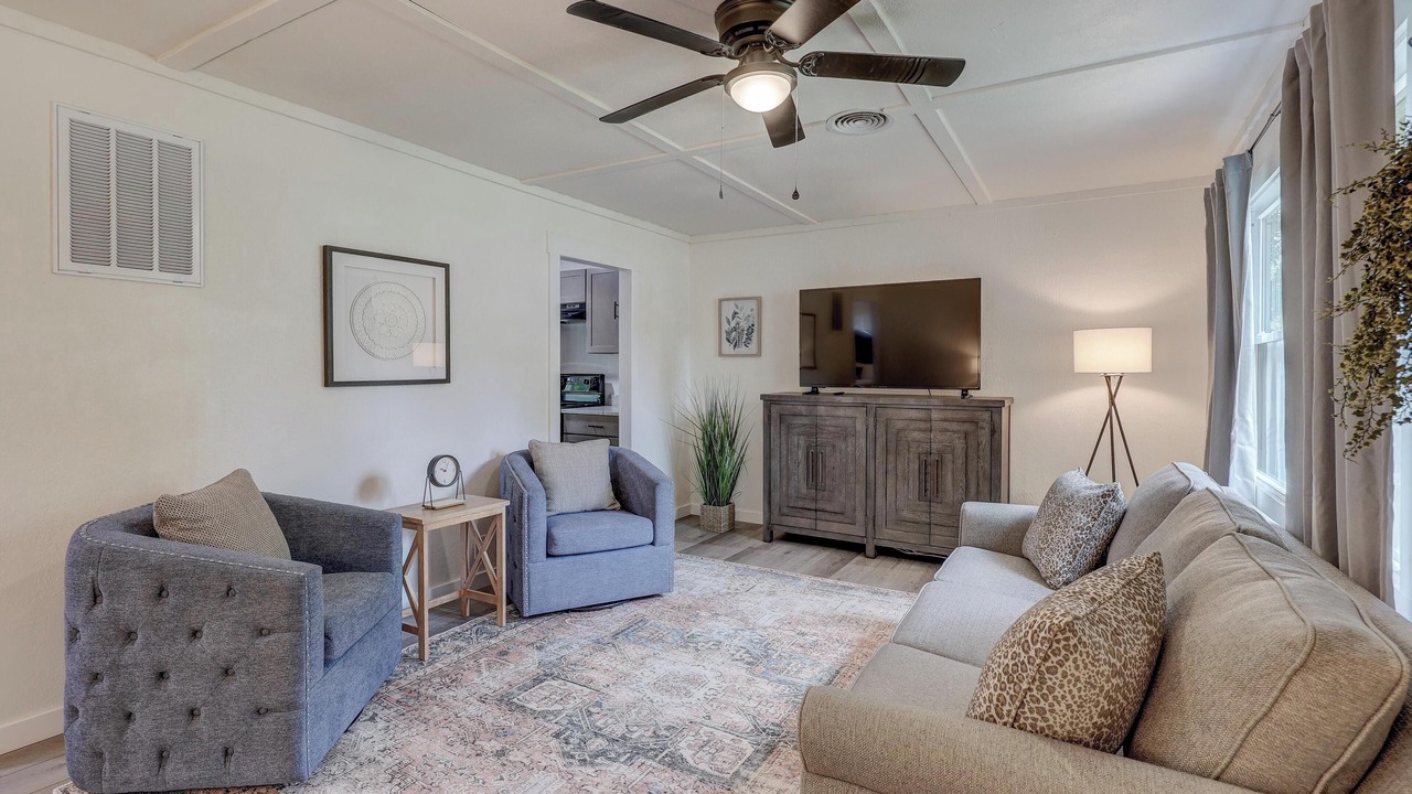 Photo of Livingroom in Joplin