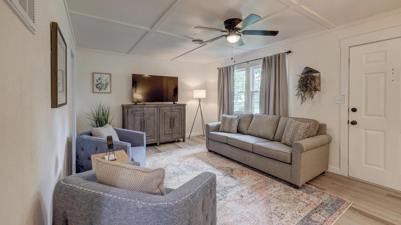 Photo of Livingroom in Joplin