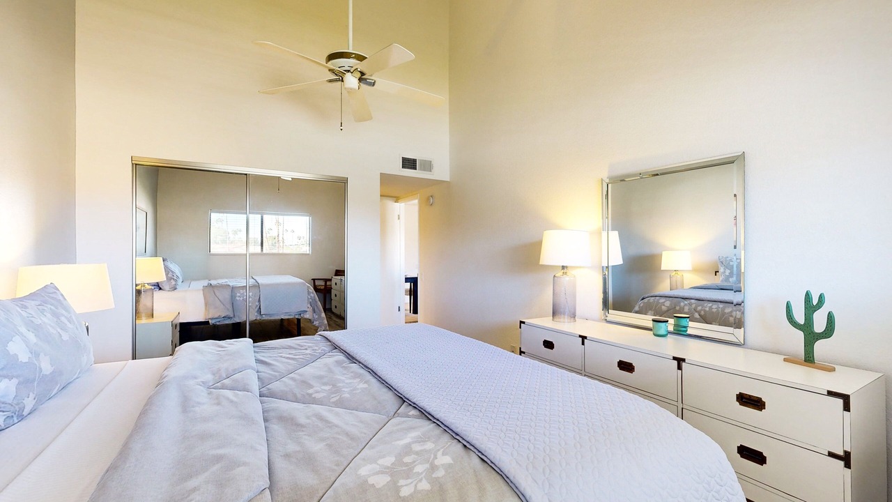 Photo of Bedroom in Canyon Corridor