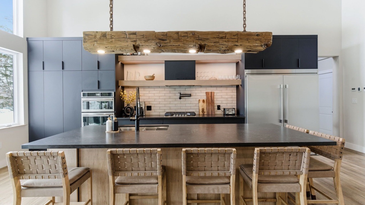 Photo of Kitchen in Dysart et al